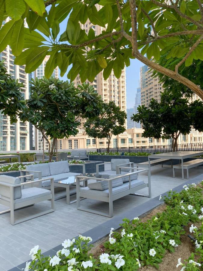 Higuests - Elegant Apt With Terrace Minutes From Burj Khalifa Dubai Bagian luar foto