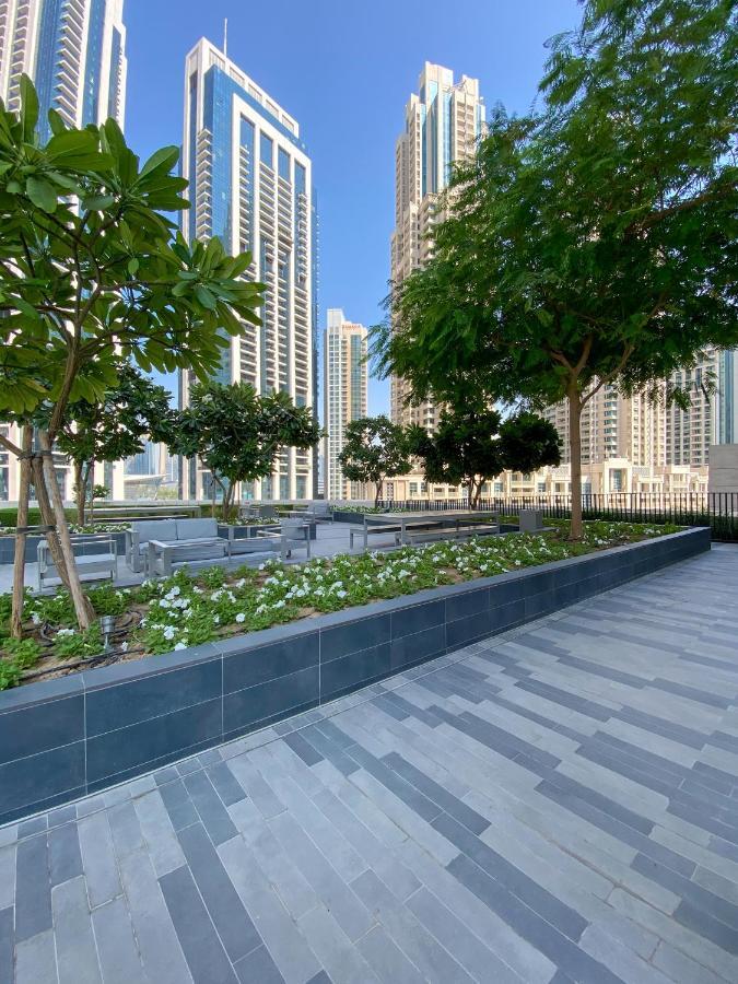 Higuests - Elegant Apt With Terrace Minutes From Burj Khalifa Dubai Bagian luar foto
