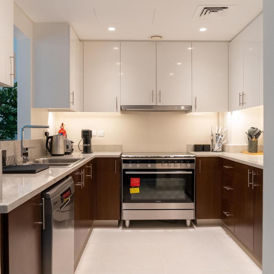 Higuests - Elegant Apt With Terrace Minutes From Burj Khalifa Dubai Bagian luar foto